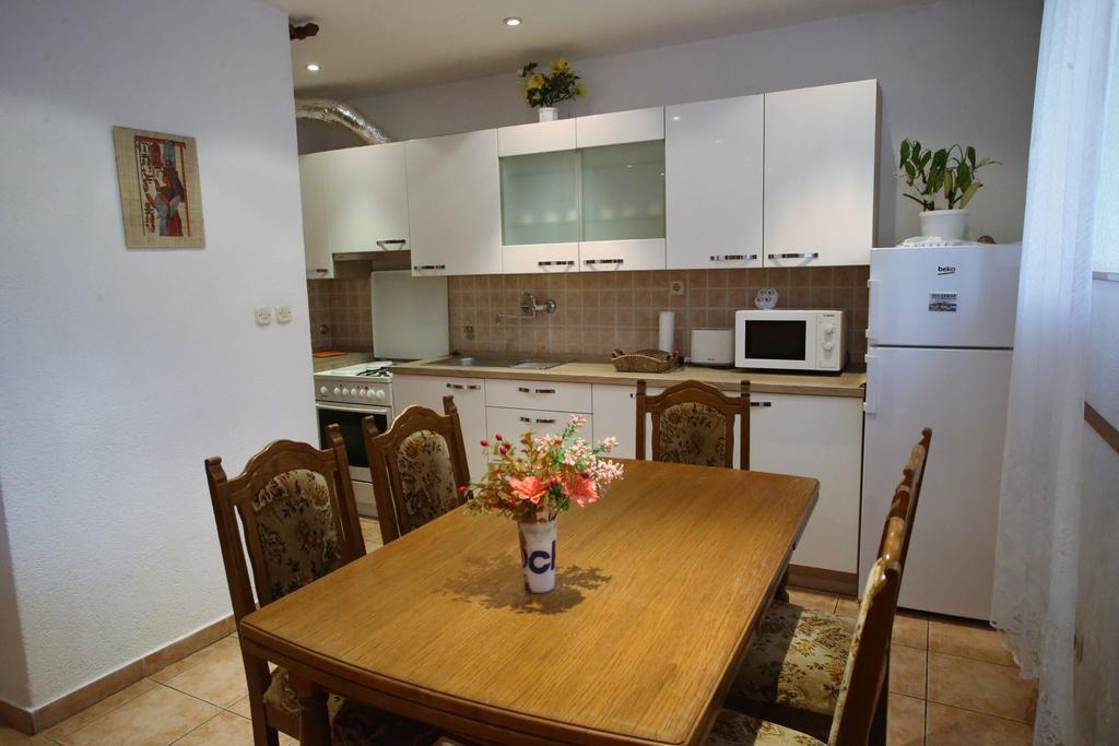 Apartment Tomislav *