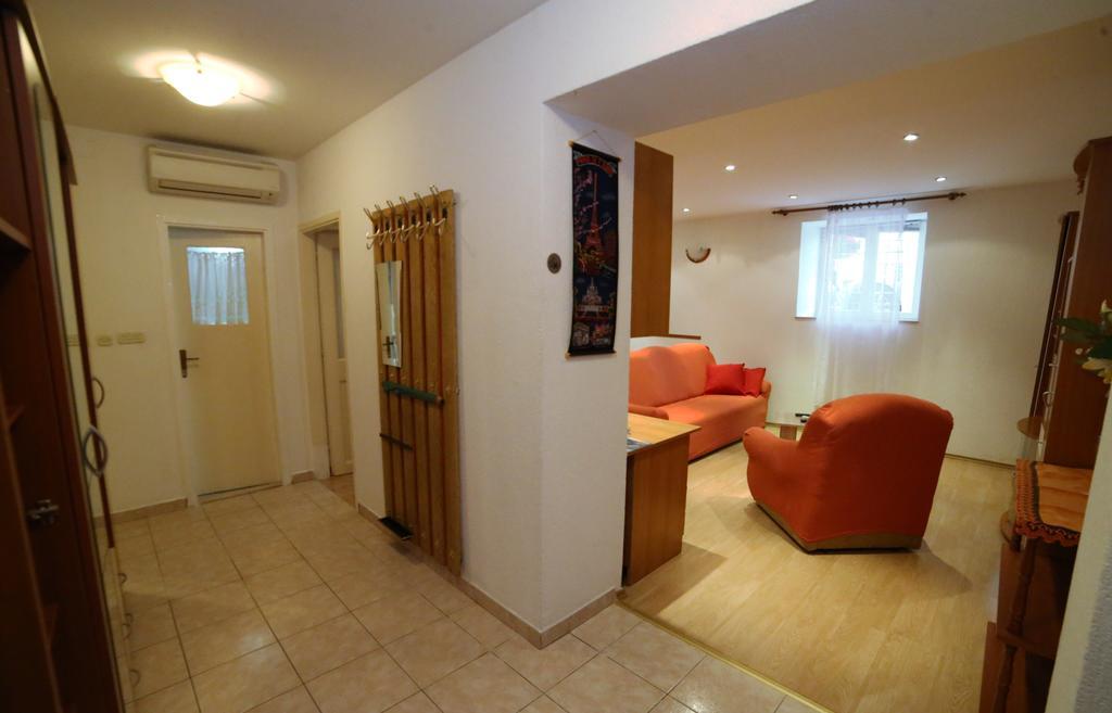 Apartment Tomislav *
